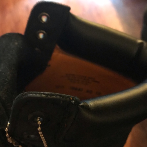 All black timberlands with the orange - Picture 6 of 6